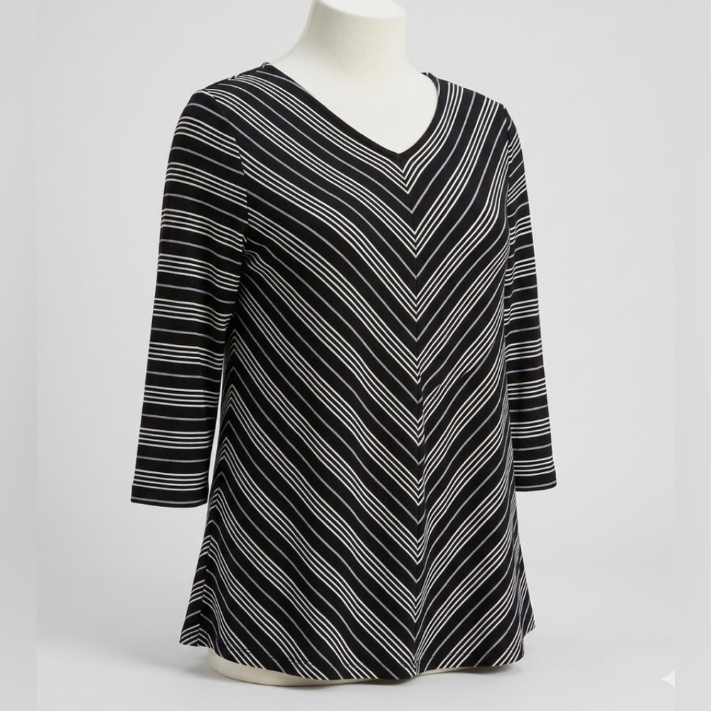 J. Jill Wearever Black White Chevron Stripe Tunic Top Womens Small 3/4 Sleeve